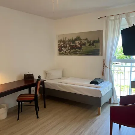 Runas Air Muc Park Sleep & Fly 3* Халльбергмос